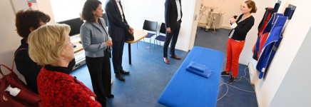 Minister Kuipers (VWS) brengt bezoek aan ZKN-leden Rugpoli en Xpert Clinics